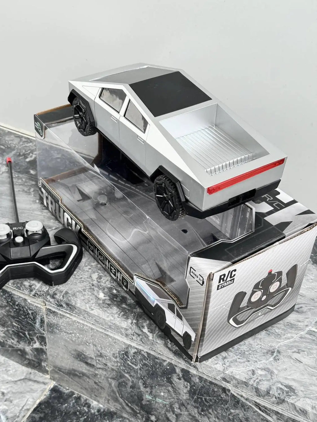 1:12 Rc Cybertruck Offroad Station Wagon Batmobile Rc Car Simulation Pickup Truck Simulation Collection Model Kids Toys Boy Gift